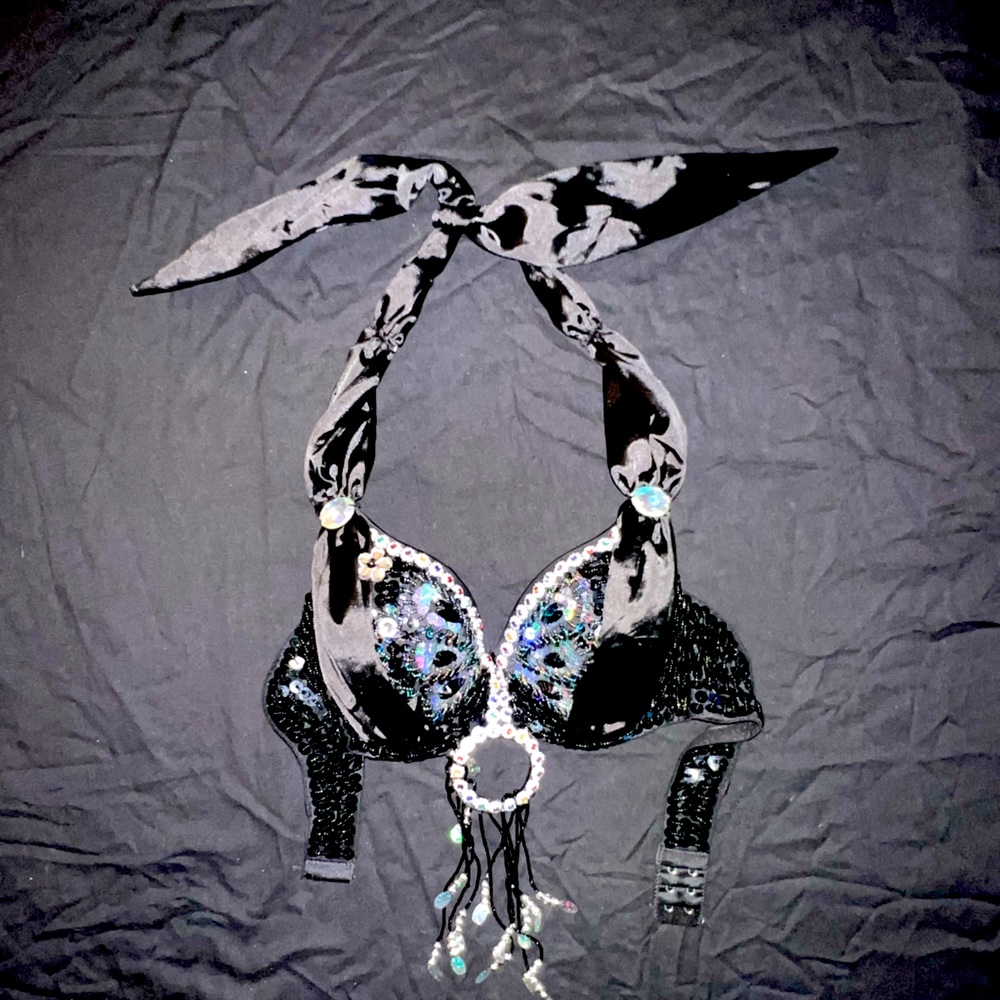A bustier! So chic! Black. Just the right amount of shimmer.